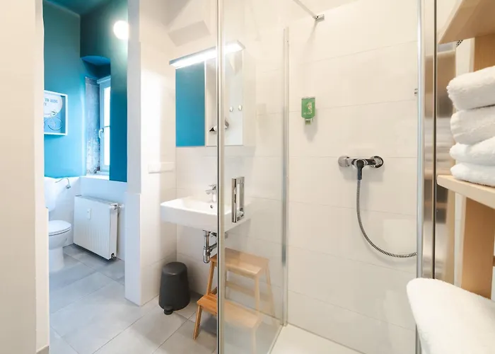 Апартаменты Blue Flat By Grazrentals 2 Bedrooms For Groups & Free Parking