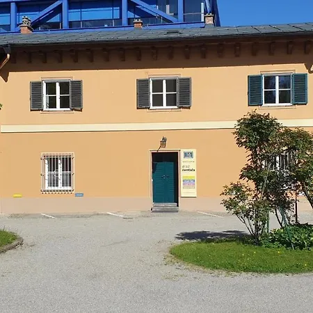 Apartment Blue Flat By Grazrentals Location & Free Parking