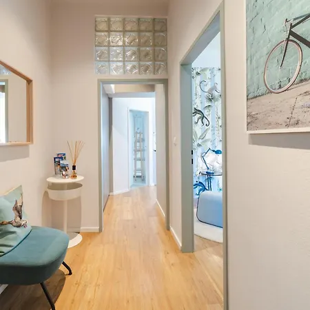 Blue Flat By Grazrentals 2 Bedrooms For Groups & Free Parking Graz