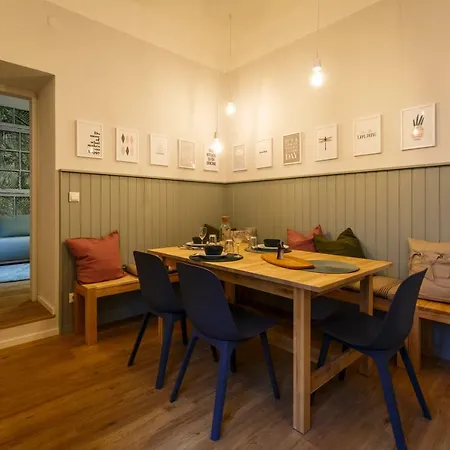 Blue Flat By Grazrentals Location & Free Parking * Graz