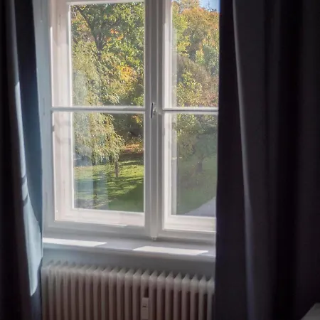 Blue Flat By Grazrentals Location & Free Parking Apartment