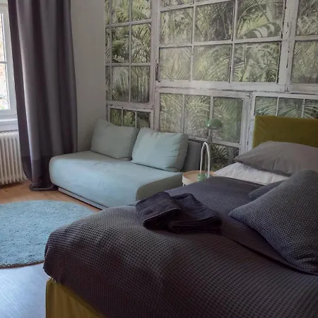 Apartment Blue Flat By Grazrentals Location & Free Parking